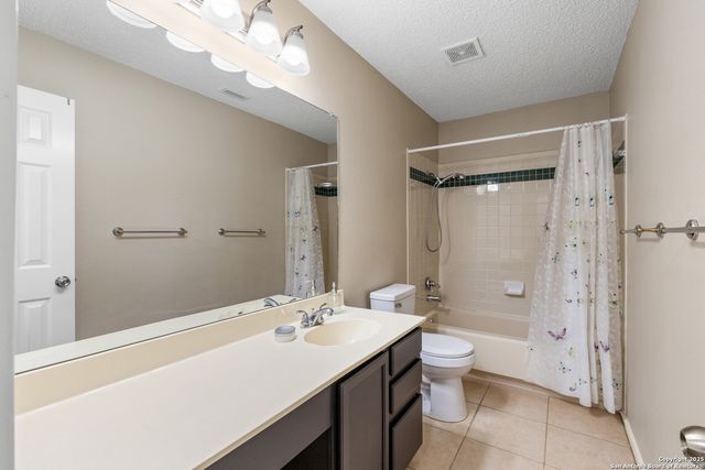 6430 Maverick Trail Dr, San Antonio, TX 78240