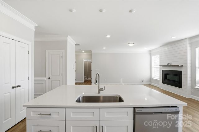 6027 Veld Court, Charlotte, NC 28215