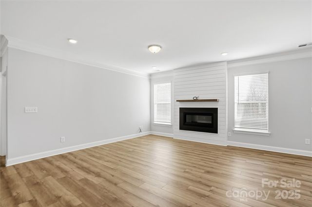 6027 Veld Court, Charlotte, NC 28215