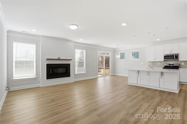 6027 Veld Court, Charlotte, NC 28215