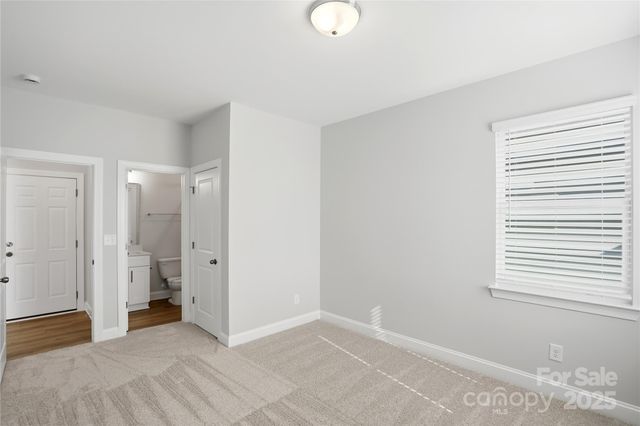 6027 Veld Court, Charlotte, NC 28215