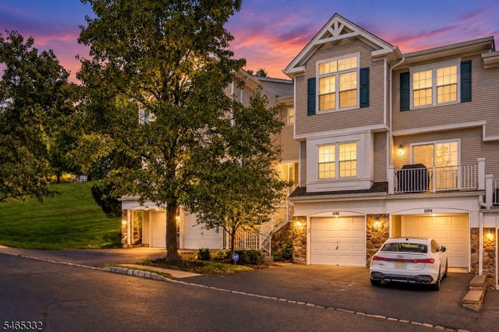 1092 Shadowlawn Dr, Green Brook Twp., NJ 08812 — photo 2