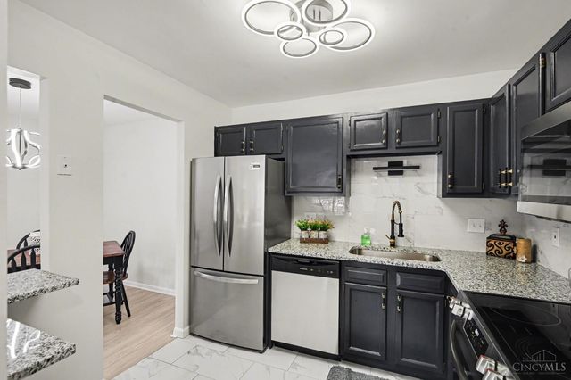 3004 Glenmore Avenue, Cincinnati, OH 45238