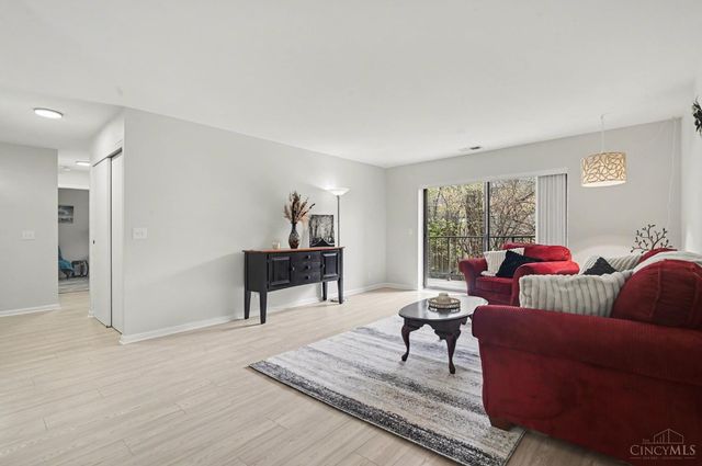 3004 Glenmore Avenue, Cincinnati, OH 45238