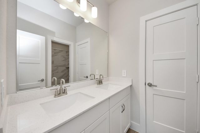 207 Orchard Laurel Drive, Alvin, TX 77511