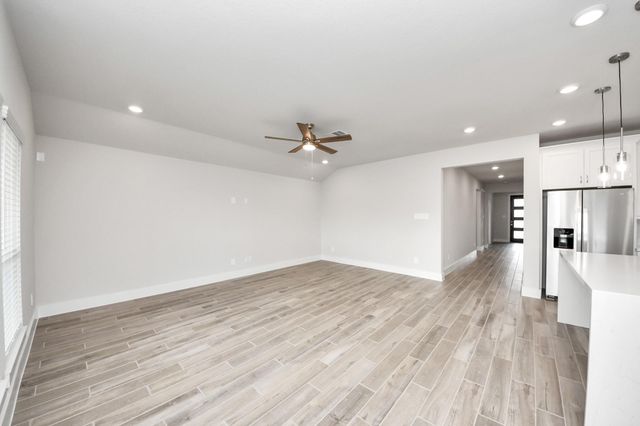 207 Orchard Laurel Drive, Alvin, TX 77511