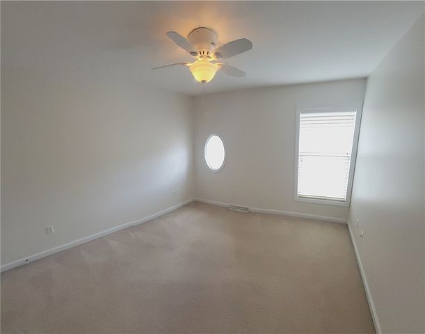 523 E Vanderbilt Drive, Adams Twp, PA 16046