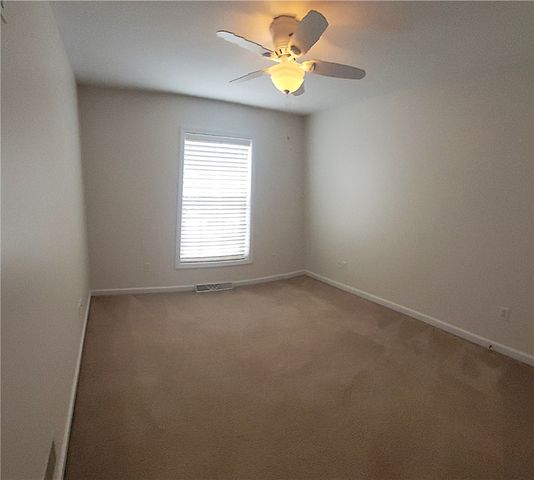 523 E Vanderbilt Drive, Adams Twp, PA 16046