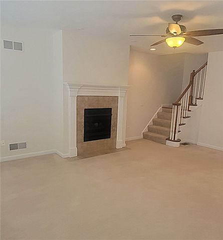 523 E Vanderbilt Drive, Adams Twp, PA 16046