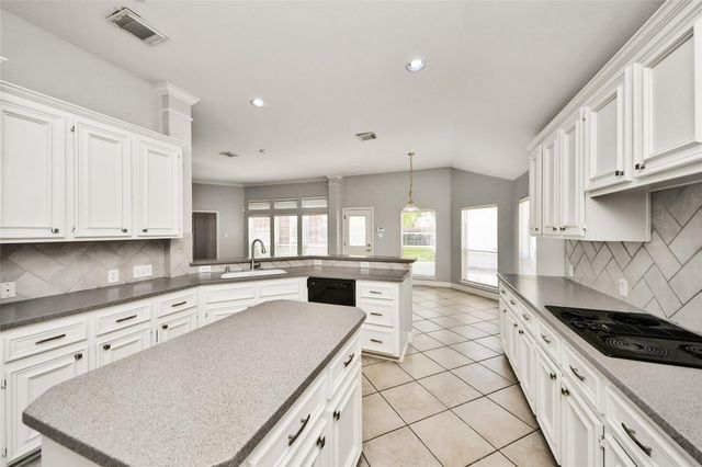 2622 Stonebury Lane, Sugar Land, TX 77479