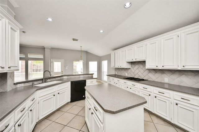 2622 Stonebury Lane, Sugar Land, TX 77479