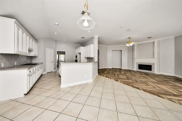 2622 Stonebury Lane, Sugar Land, TX 77479