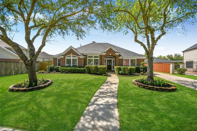 2622 Stonebury Lane, Sugar Land, TX 77479