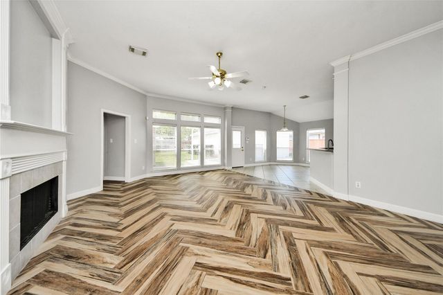 2622 Stonebury Lane, Sugar Land, TX 77479