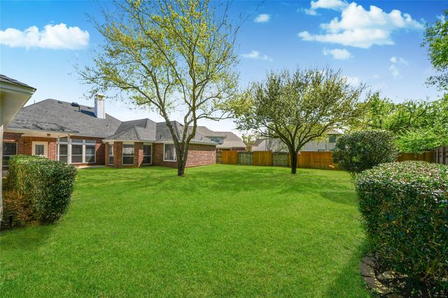 2622 Stonebury Lane, Sugar Land, TX 77479