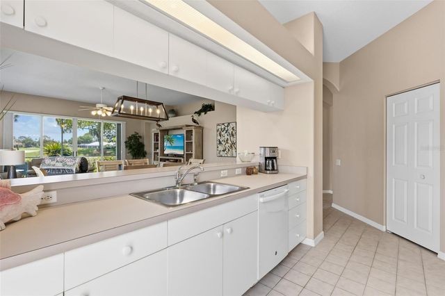 8752 52ND DRIVE E, Bradenton, FL 34211