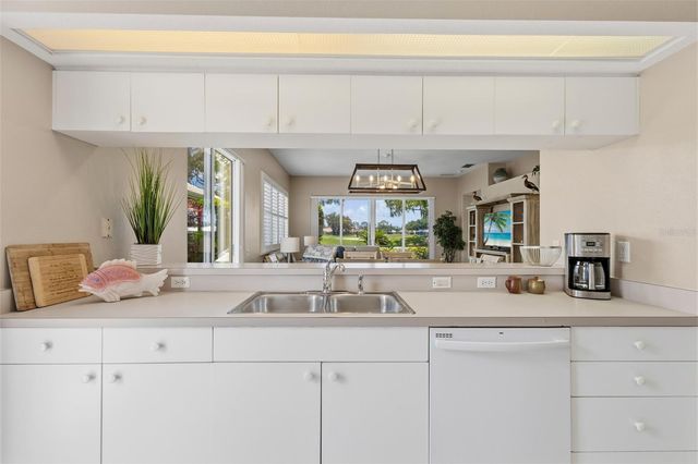 8752 52ND DRIVE E, Bradenton, FL 34211