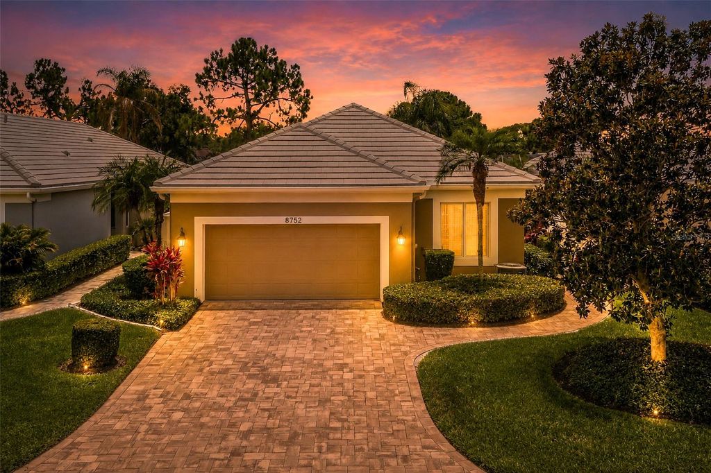 8752 52ND DRIVE E, Bradenton, FL 34211