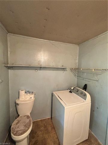 215 upton Street, Randleman, NC 27317