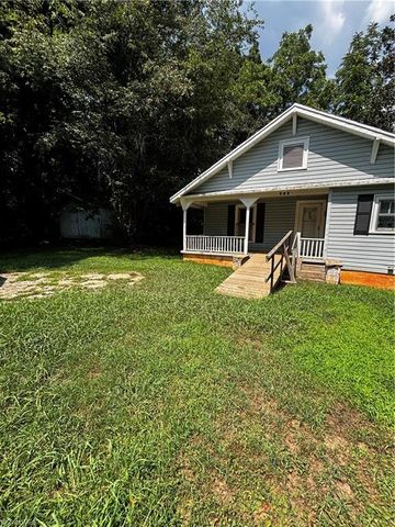 215 upton Street, Randleman, NC 27317