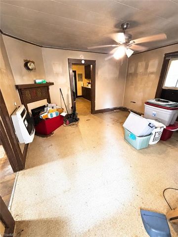215 upton Street, Randleman, NC 27317
