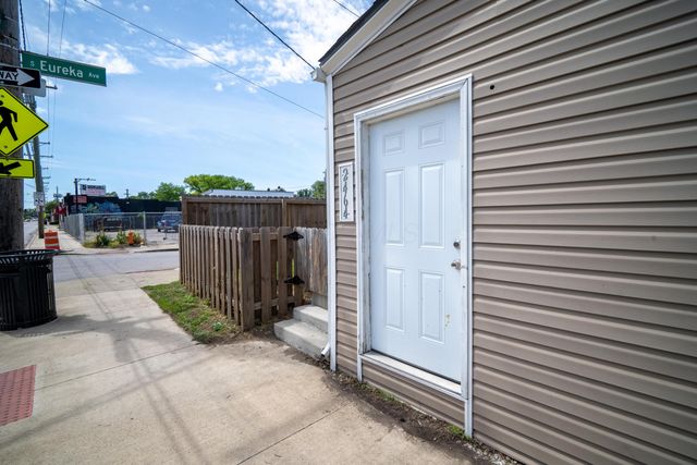 2464 Sullivant Avenue, Columbus, OH 43204
