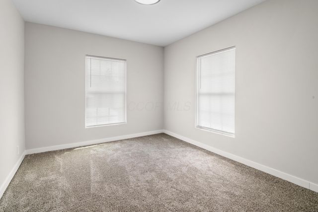 2464 Sullivant Avenue, Columbus, OH 43204