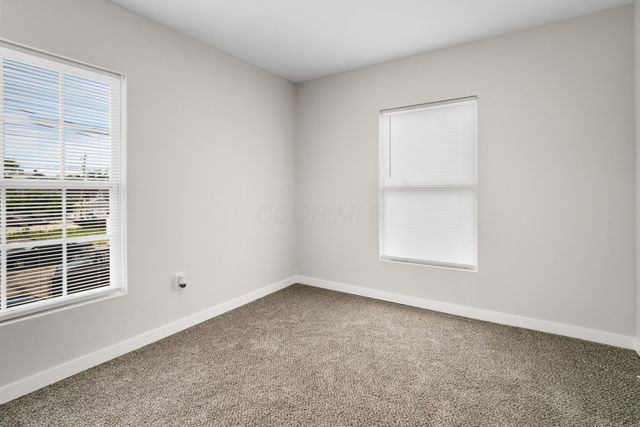 2464 Sullivant Avenue, Columbus, OH 43204