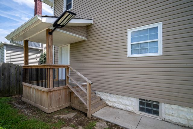 2464 Sullivant Avenue, Columbus, OH 43204