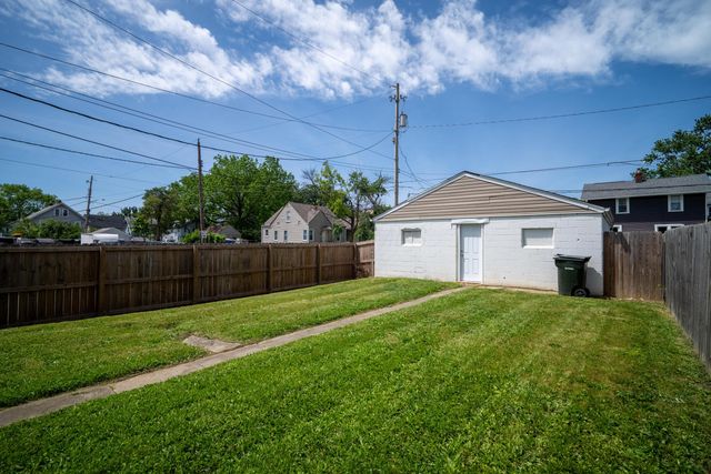 2464 Sullivant Avenue, Columbus, OH 43204