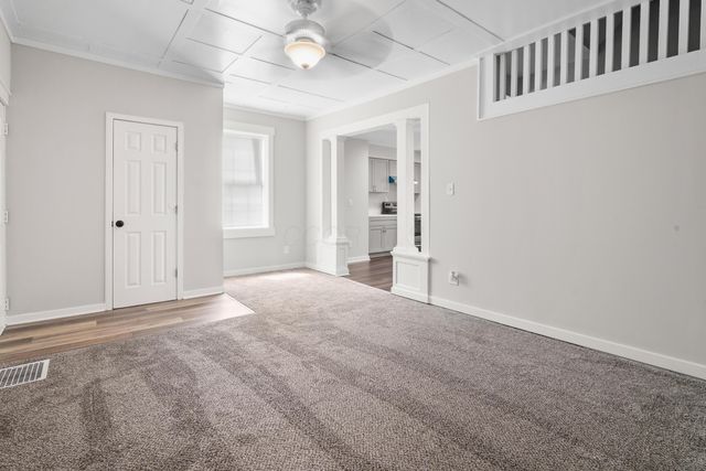 2464 Sullivant Avenue, Columbus, OH 43204