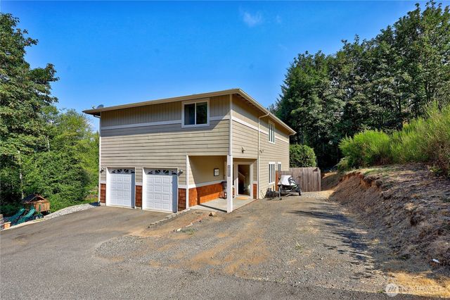 6110 Lakemont Lane, Bremerton, WA 98312