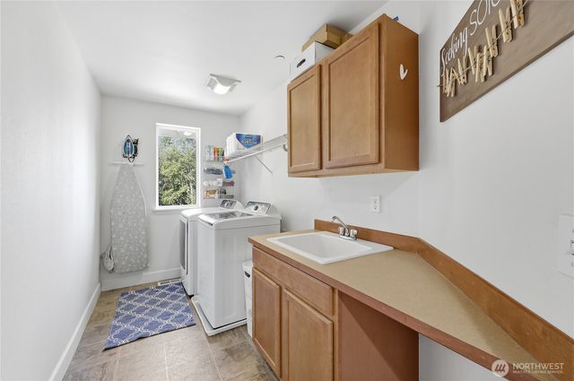 6110 Lakemont Lane, Bremerton, WA 98312