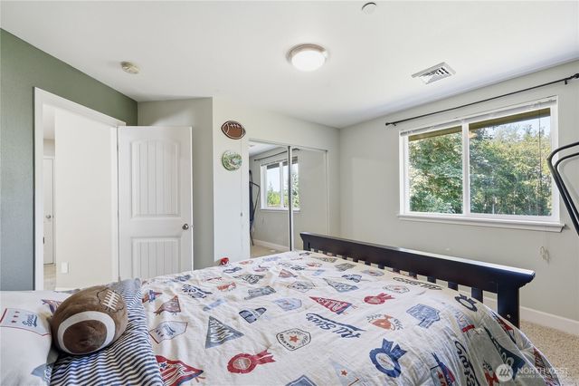 6110 Lakemont Lane, Bremerton, WA 98312