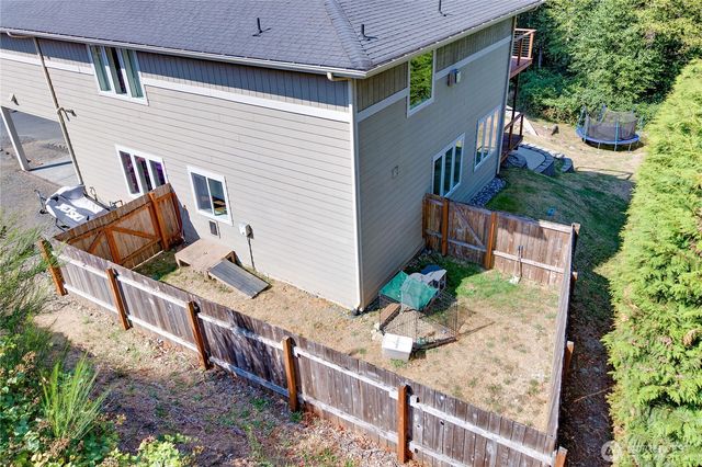 6110 Lakemont Lane, Bremerton, WA 98312