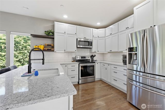 6110 Lakemont Lane, Bremerton, WA 98312