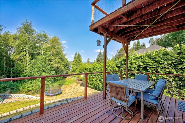6110 Lakemont Lane, Bremerton, WA 98312