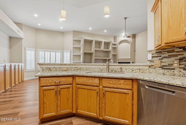 12917 FIRE FIGHTER Drive, El Paso, TX 79938