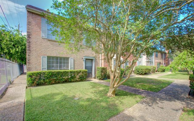 4124 Belle Park Drive E, Houston, TX 77072