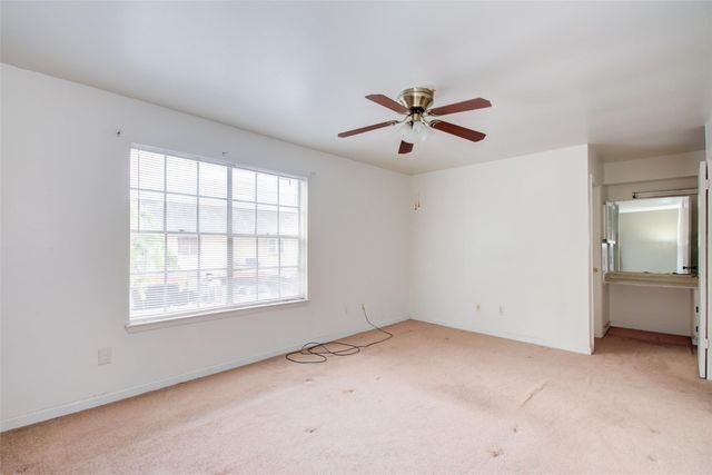 4124 Belle Park Drive E, Houston, TX 77072