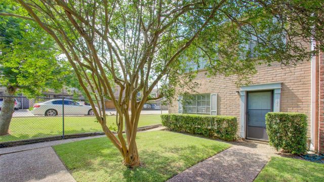 4124 Belle Park Drive E, Houston, TX 77072