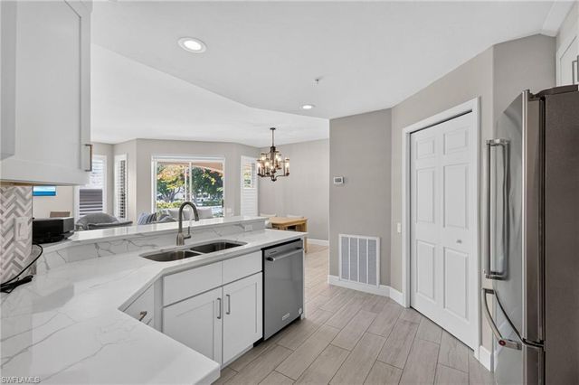 9110 Southmont CV 101, Fort Myers, FL 33908