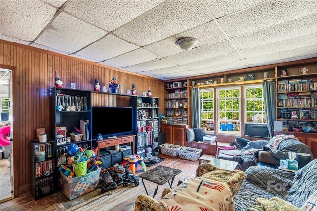 193 Duckworth Avenue, Brevard, NC 28712