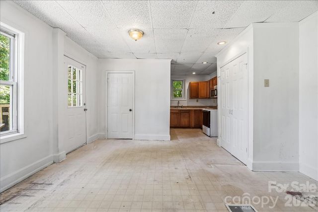 193 Duckworth Avenue, Brevard, NC 28712