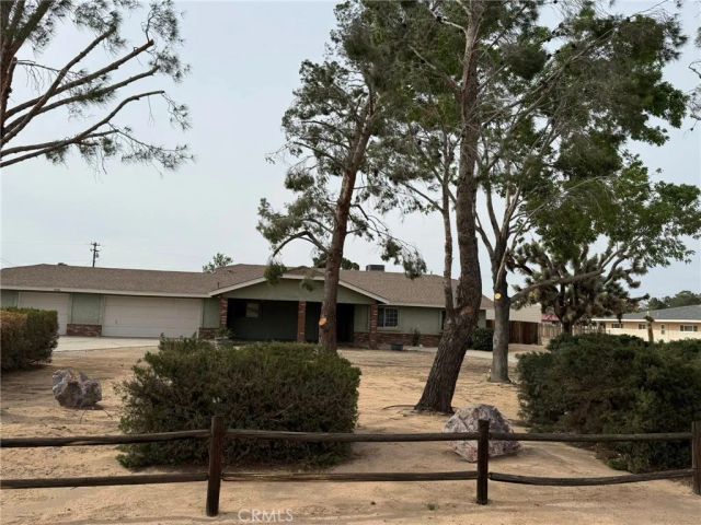 14040 Hopi Road, Apple Valley, CA 92307