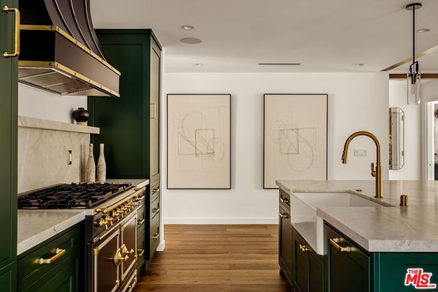 133 N La Jolla Avenue, Los Angeles, CA 90048