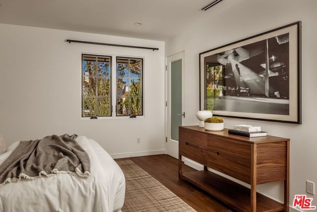 133 N La Jolla Avenue, Los Angeles, CA 90048
