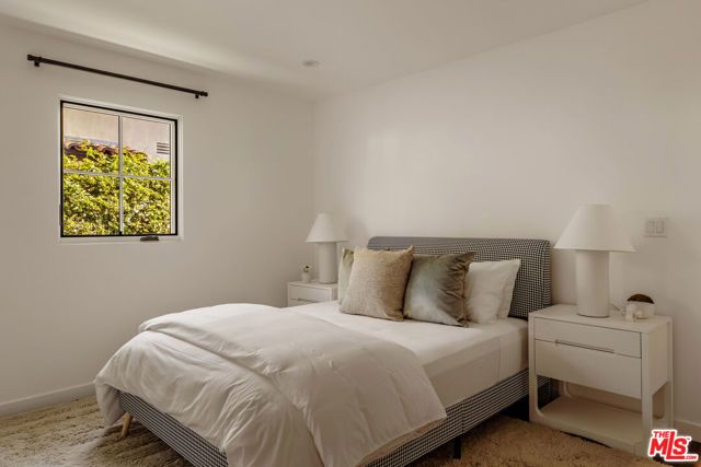 133 N La Jolla Avenue, Los Angeles, CA 90048