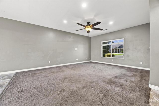 11602 Reagan Road, Bakersfield, CA 93312