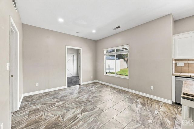 11602 Reagan Road, Bakersfield, CA 93312